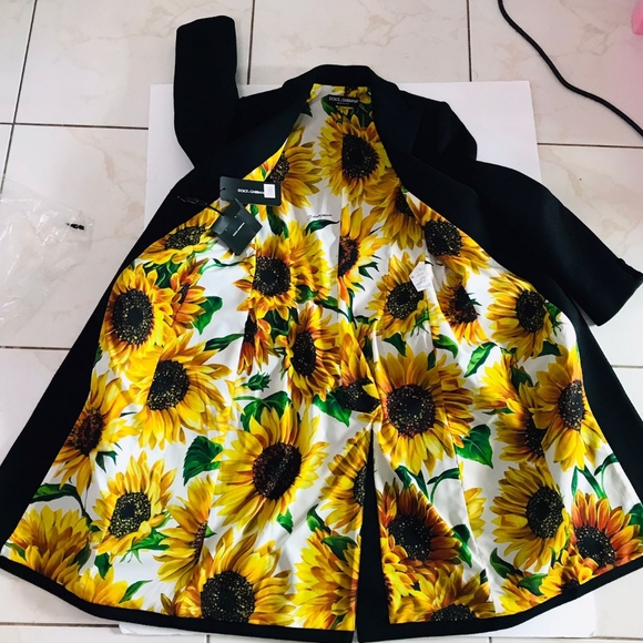 - New 💯 Original Dolce & Gabbana FITTED-WAIST SINGLE-BREASTED COAT IN BLAC - Picture 15 of 16